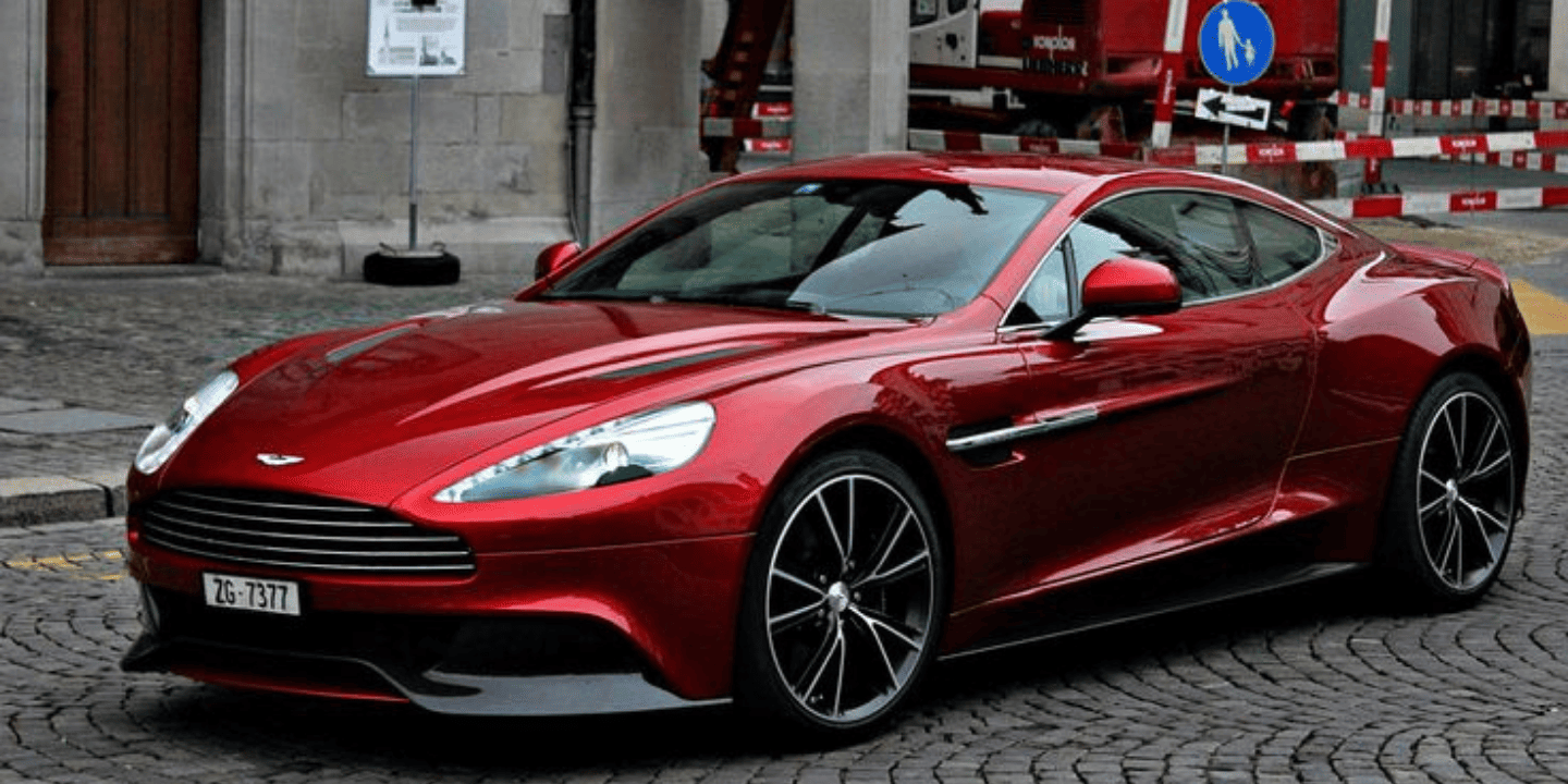 Aston Martin Vanquish : la supercar britannique a 25 ans